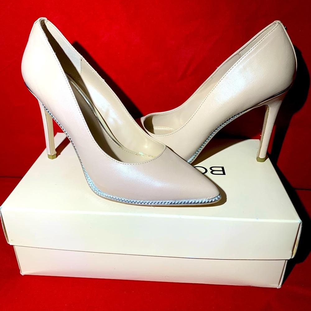 (SOLD) Beige/ Eggshell White BCBGeneration Heels